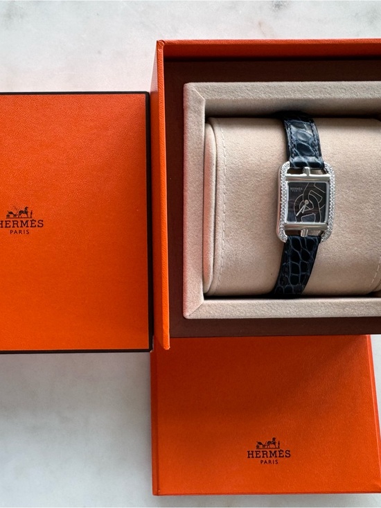 Hermes Accessories - Hermes Diamond-Set Cape Cod Watch in Blue Alligator Strap